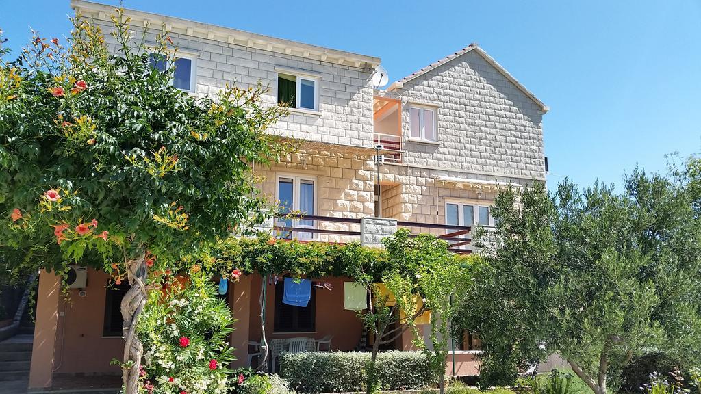 Apartments Sunce Λομπάρδα Εξωτερικό φωτογραφία